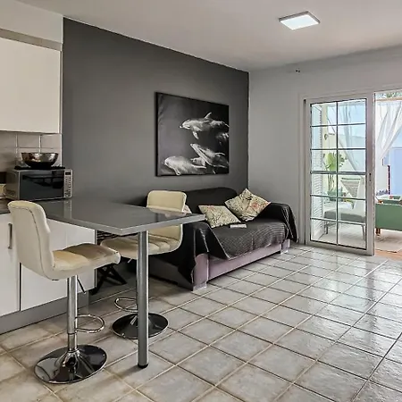아파트 Sunny Garden 1 Bedroom Arona *